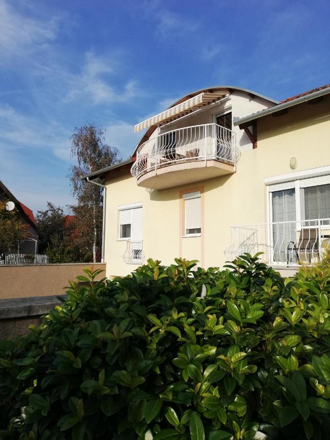 Var-Lak Apartman Apartment Hévíz Exterior foto