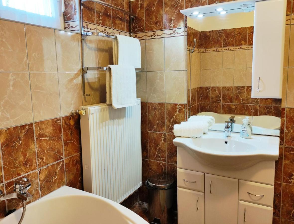 Var-Lak Apartman Apartment Hévíz Exterior foto